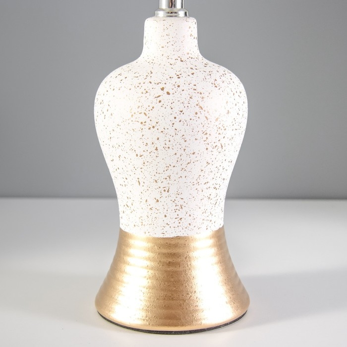 Настольная лампа "Джина" Е14 40Вт бело-золотой 22х22х30 см RISALUX