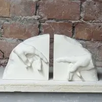 Гипсовая фигура держатель для книг (2 РУКИ) &laquo;Сотворение Адама. Фрагмент&raquo;