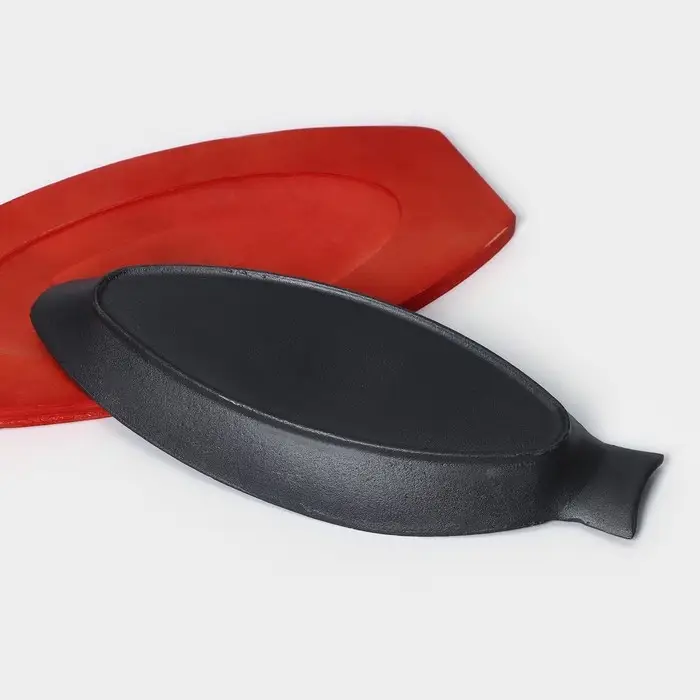 Сковорода чугунная на деревянной подставке &laquo;Рыбка&raquo;, 30&times;13&times;3 см, цвет чёрный