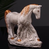 Статуэтка "Конь Граф" 12х16х6 см, цвет бежевый