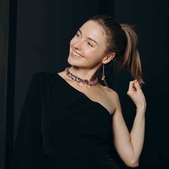 Серьги висячие со стразами &laquo;Шамбала&raquo;, цвет золотой в розовом золоте, 6,5 см