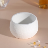 Подсвечник "Пришелец" высота 5 см, d-6 см белый