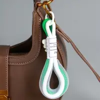 Брелок на карабине "Цветок. Шнур-сетка" двойной шнур 0,7 см бело-зелёный 14,5х2х1,7 см