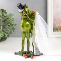 Сувенир полистоун лак "Лягушачья свадьба" 17х9,6х8 см