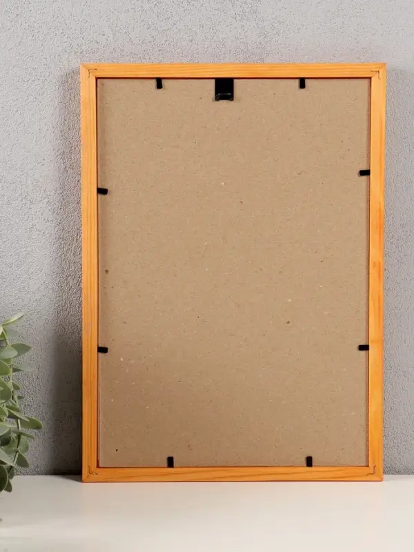 Фоторамка дерево 21х30 см, сосна №1 (пластиковый экран)