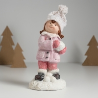 Сувенир керамика "Девочка в розовом пальтишке, со снежком" 8,3х7,8х16,3 см Сувенир керамика "Девочка в розовом пальтишке, со снежком" 8,3х7,8х16,3 см