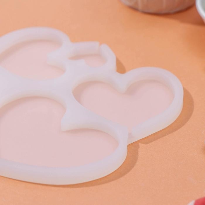 Форма для леденцов &laquo;Сердечки&raquo;, силикон, 16&times;14&times;0,7 см, 6 ячеек, цвет белый