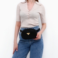 Сумка женская поясная с прострочкой 20х13х6 см, цвет чёрный