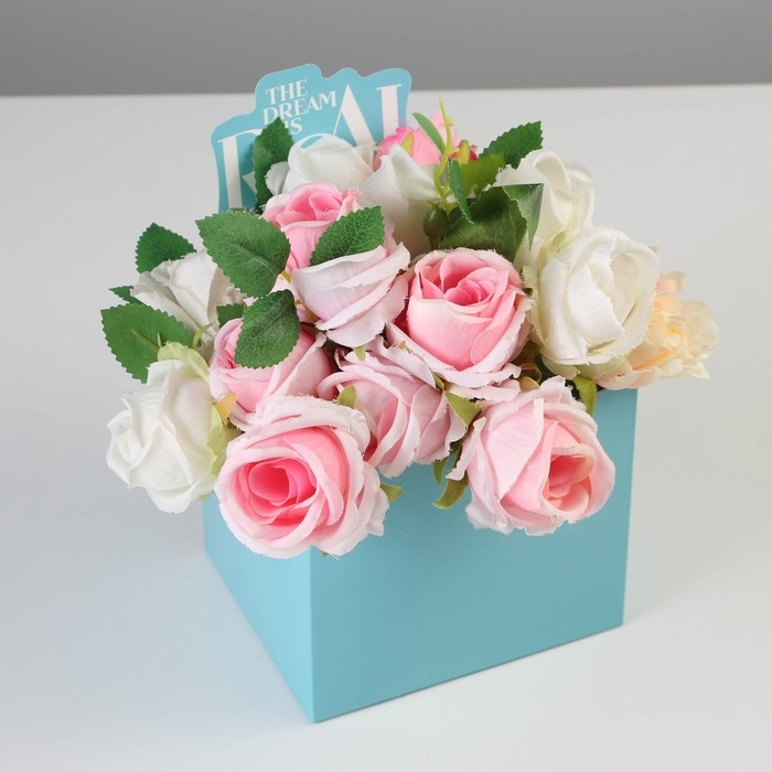 Коробки для мини букетов «THE DREAM IS REAL», 12 × 20 × 10 см Коробки для мини букетов «THE DREAM IS REAL», 12 × 20 × 10 см