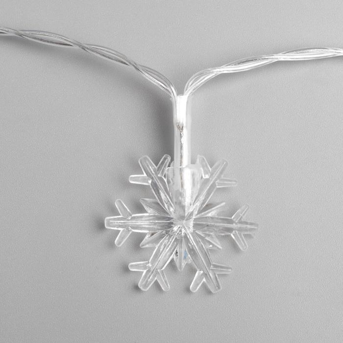 Гирлянда &laquo;Нить&raquo; 3 м с насадками &laquo;Снежинки большие&raquo;, IP20, прозрачная нить, 20 LED, батарейки AAх3 (нет в комплекте), свечение мульти