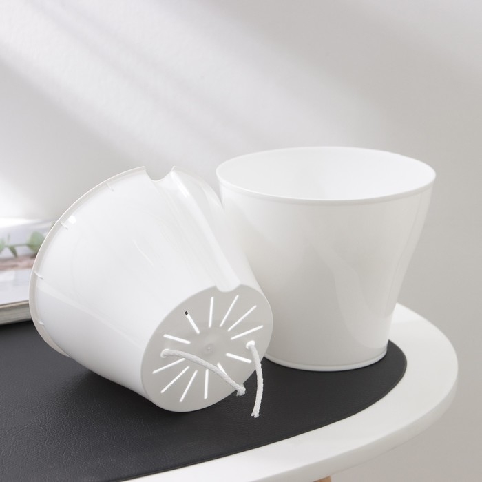 Кашпо для цветов со вставкой &laquo;Афина&raquo;, 1 л, цвет белый