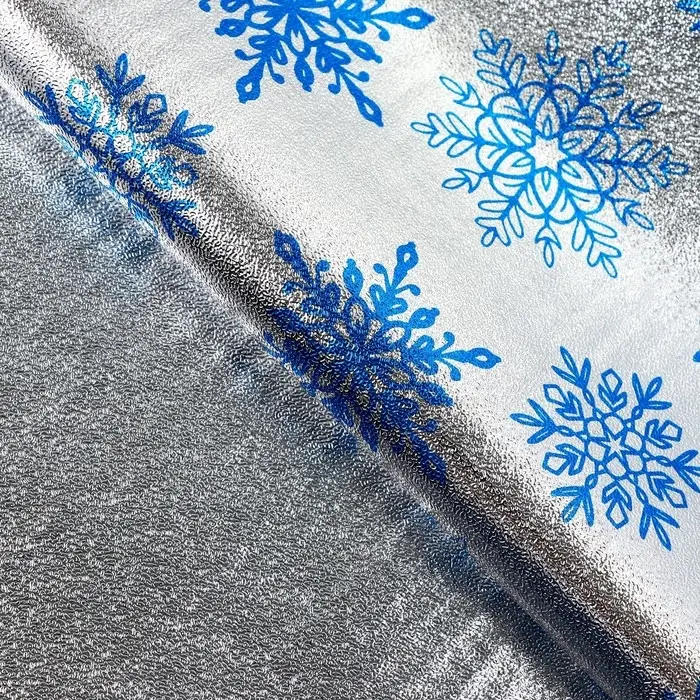 Плёнка упаковочная на Новый год фольгированная &laquo;Снежинки&raquo;, 70 х 50 см