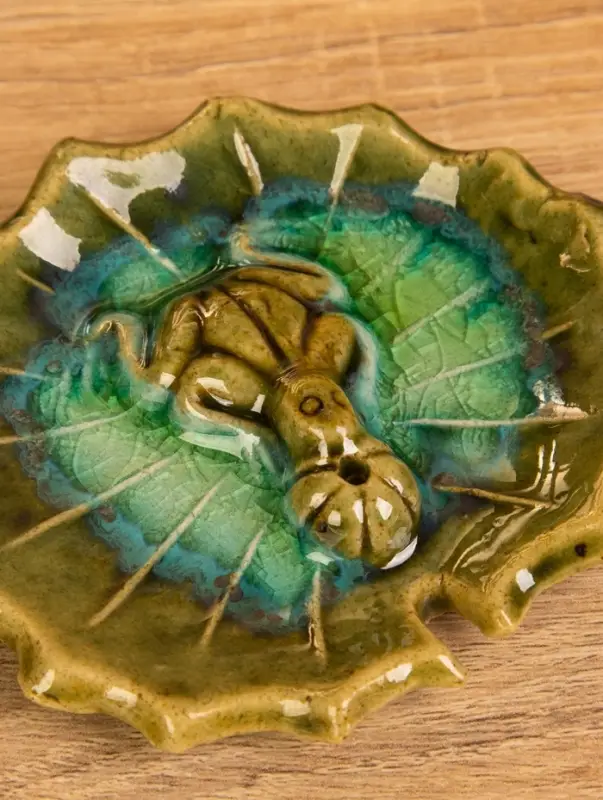 Подставка под благовония &laquo;Лягушка на кувшинке&raquo;, 9&times;10&times;1.5 см, керамика, зелёная