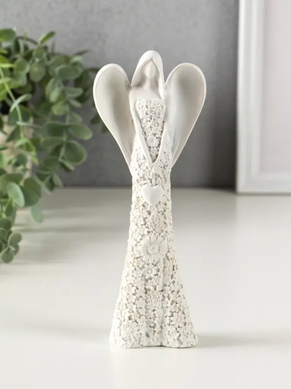 Сувенир полистоун "Безликий ангел в цветочном белом платье с сердцем" МИКС 20 см