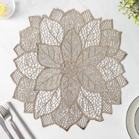 Салфетка сервировочная на стол Доляна &laquo;Цветок&raquo;, d=43 см, цвет золотой
