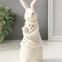 Сувенир керамика свет "Зайка с тюльпаном" белый 6х6х16 см