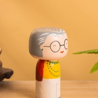 Деревянная кукла кокеши &laquo;Ирис&raquo;, 8&times;7.5&times;16 см