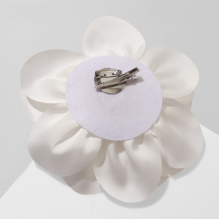 Брошь текстильная &laquo;Цветок&raquo; камелия, цвет белый