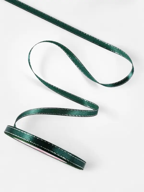 Лента атласная, с серебряным люрексом, 6 мм, 23&plusmn;1 м, зелёная №70