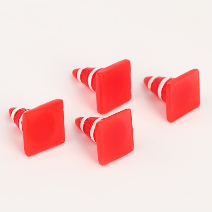 Миниатюра кукольная &laquo;Дорожный конус&raquo;, набор 4 шт., размер 1 шт. &mdash; 1,5 &times; 2 &times; 1,5 см