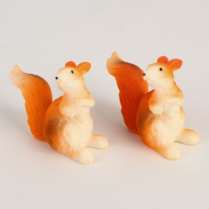 Миниатюра кукольная &laquo;Хитрая белочка&raquo;, набор 2 шт., размер 1 шт. &mdash; 5 &times; 4 см