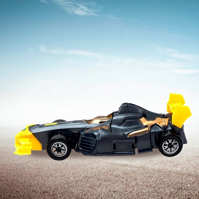 Робот «Формула 1», трансформируется, цвета МИКС Робот «Формула 1», трансформируется, цвета МИКС