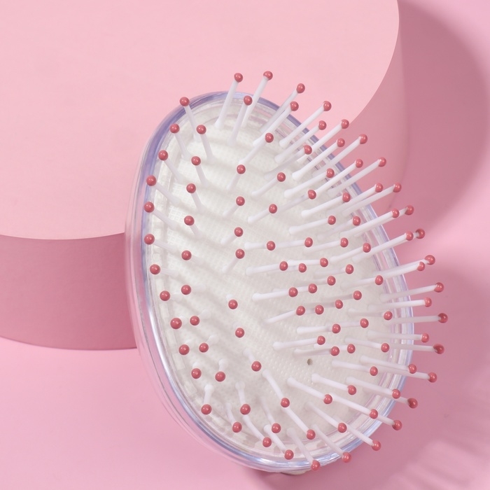 Расчёска - шейкер &laquo;Лапки&raquo;, 5,5 &times; 9 см, цвет белый