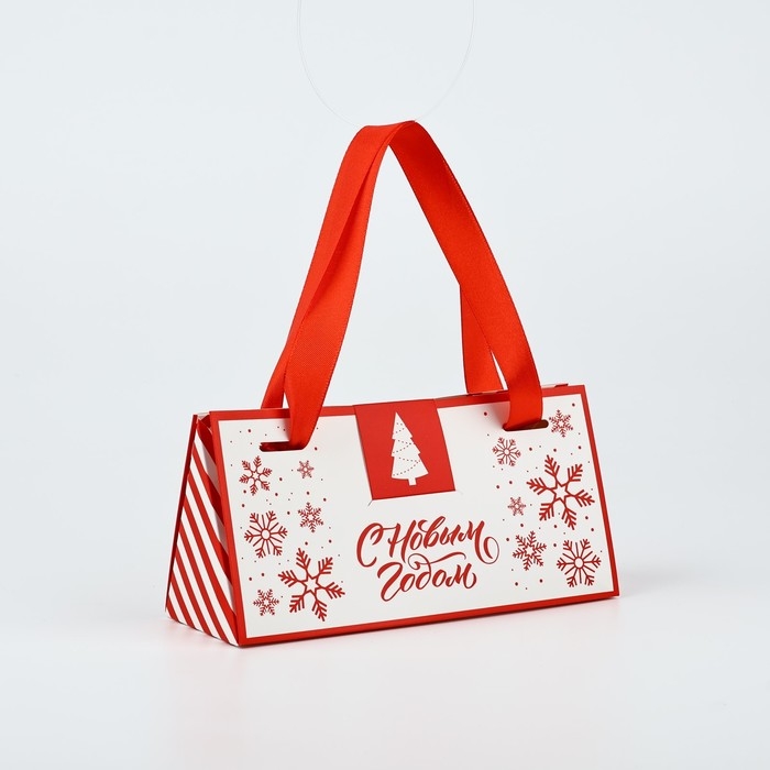 Коробка подарочная &laquo;Подарок от Деда Мороза&raquo;, 20 х 9.5 х 7.5 см