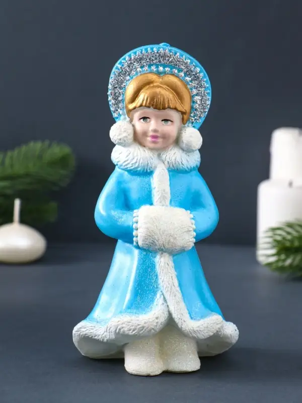 Свеча фигурная "Снегурочка" 8х7,5х15,5 см, цв. голубой