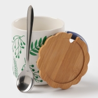 Кружка керамическая с ложкой &laquo;Гербарий&raquo;, 350 мл, цвет белый