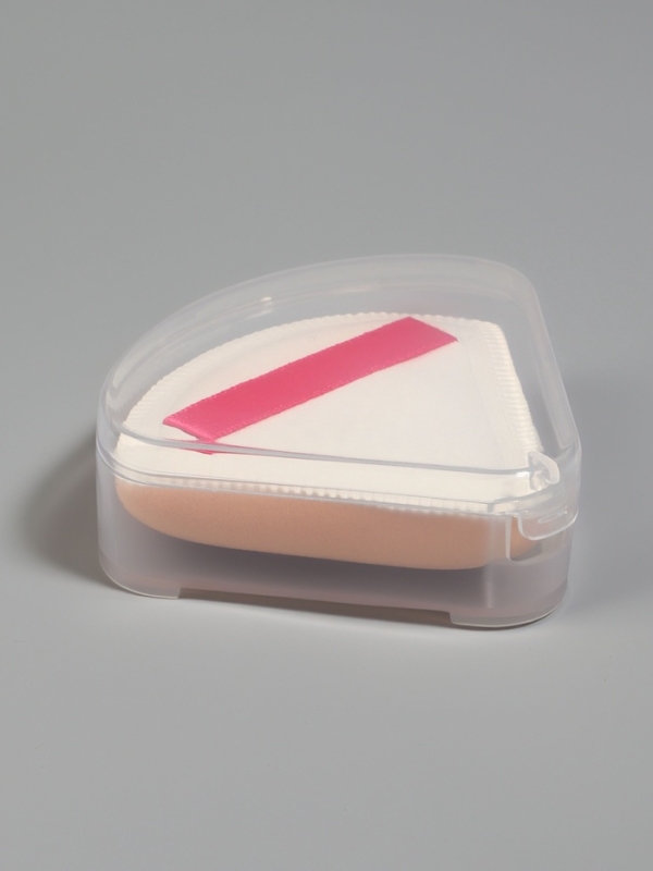 Спонж д/макияжа треуг с держат 7*7см  в пласт футляре латекс белый пакет QF