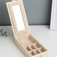 Шкатулка кожзам под часы 2 отделения и бижутерию "Ромбы белые" матовая 8,5х25х25 см