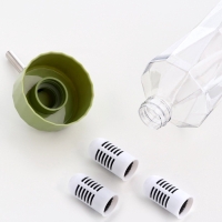 Поилка для животных, 750 мл, крепление-пружинка, и два сменных фильтра, зелёная Поилка для животных, 750 мл, крепление-пружинка, и два сменных фильтра, зелёная