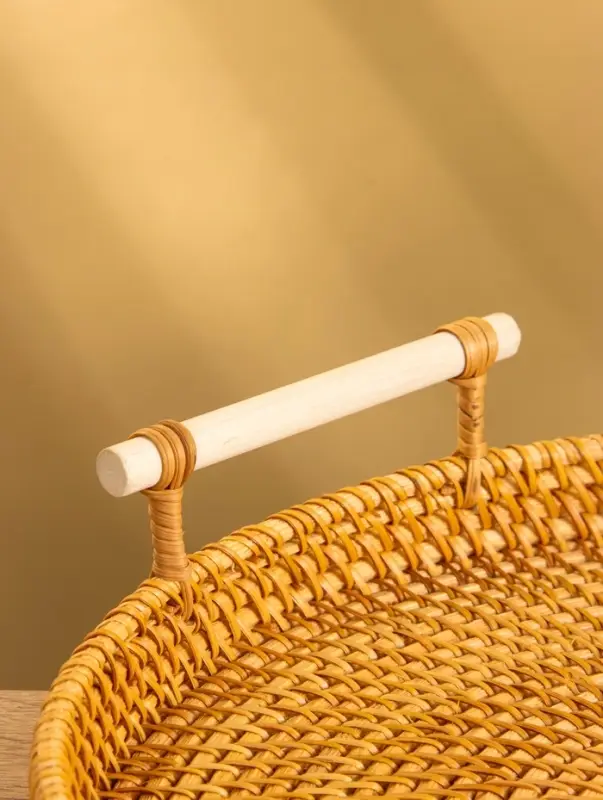 Поднос плетёный 28х28х3 см, ротанг