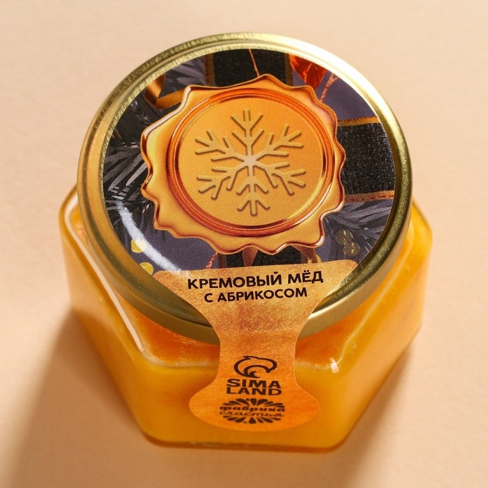 Подарочный набор &laquo;С Новым годом&raquo;: чай чёрный 50 г., арахис в белой шоколадной глазури 100 г., ананас в белом шоколаде 100 г., крем-мед с абрикосом 120 г.