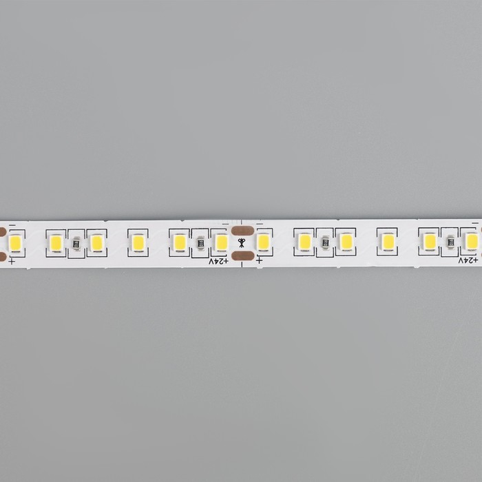 Cветодиодная лента Apeyron Electrics 5 м, IP20, SMD2835, 120 LED/м, 16 Вт/м, 24 В, 4000К