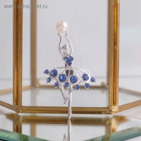 Брошь &laquo;Балерина с мячом&raquo;, цвет бело-синий в серебре