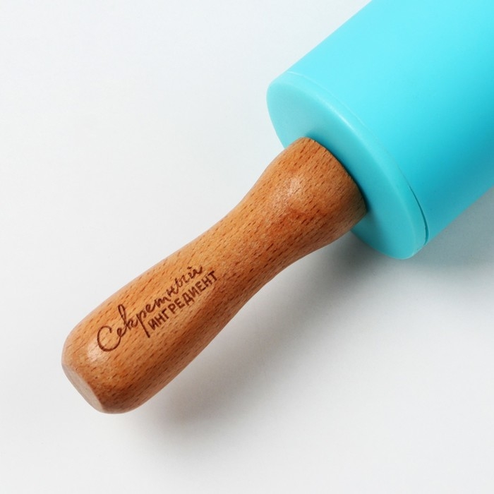 Скалка &laquo;Секретный ингредиент&raquo;, 31 х 4 см, силикон, дерево, цвет бирюзовый