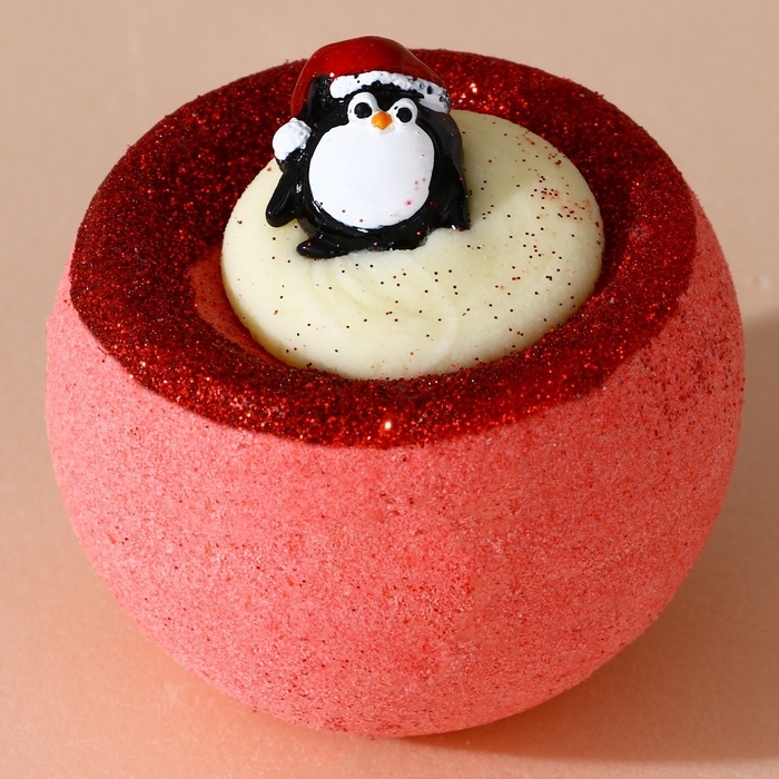 Бомбочка для ванны с игрушкой ЧИСТОЕ СЧАСТЬЕ &laquo;Пингвинёнок&raquo;, 130 г, Новый Год