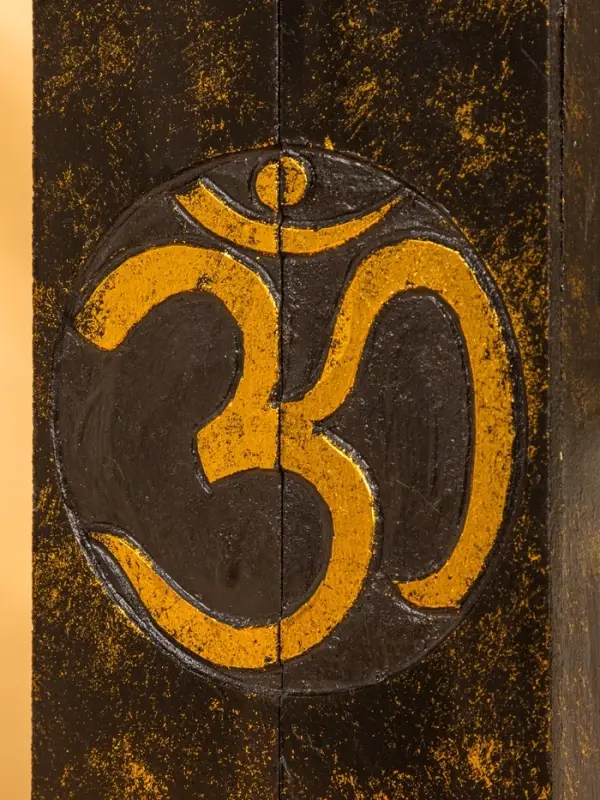 Ключница "Ом" (6 крючков) 14х7х32 см, МДФ