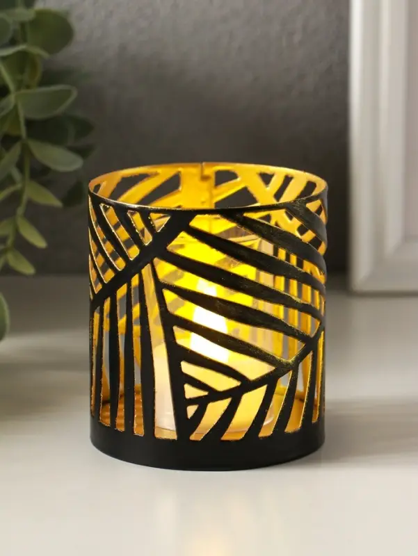 Подсвечник "Цилиндр №3" металл 7,5х7,5х8 см, черный с золотом
