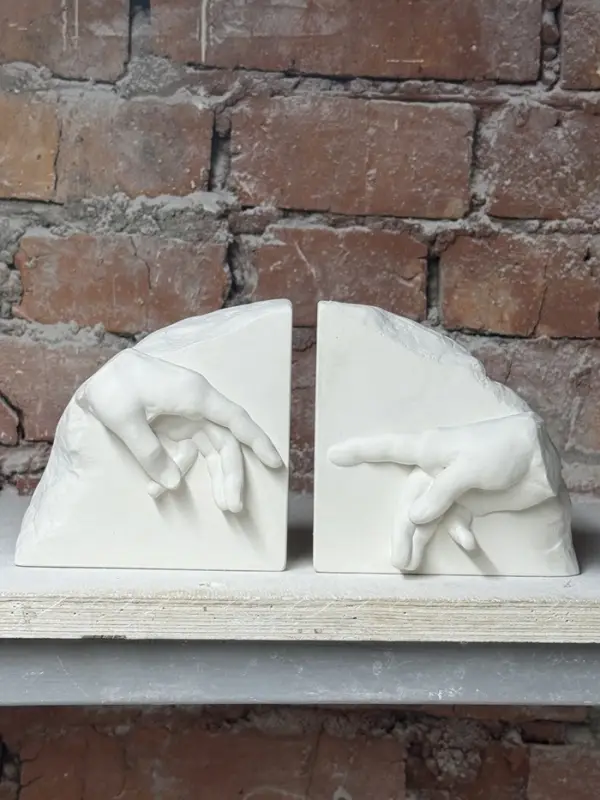 Гипсовая фигура держатель для книг (2 РУКИ) &laquo;Сотворение Адама. Фрагмент&raquo;