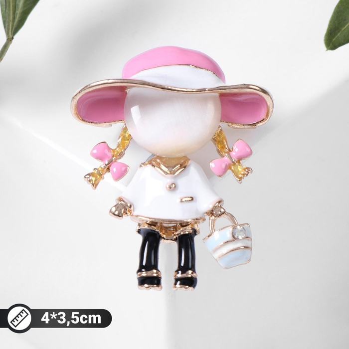 Брошь &laquo;Девочка&raquo; в шляпке, цветная в золоте
