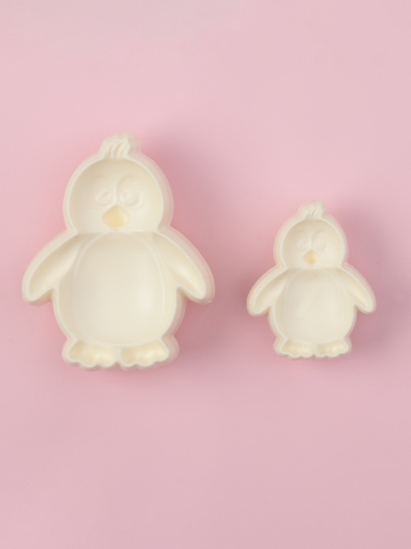 Печати для теста и мастики Доляна &laquo;Пингвин&raquo;, набор 2 шт, пластик, молочные