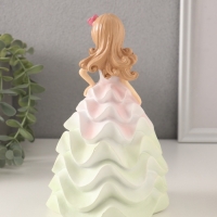 Сувенир полистоун "Девочка-зефирка" розово-зелёный 11,5х10,5х18,5 см