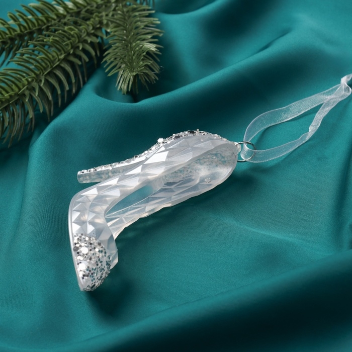 Ёлочная игрушка &laquo;Зимнее волшебство. Туфелька&raquo; пластик, 7х8 см, белый