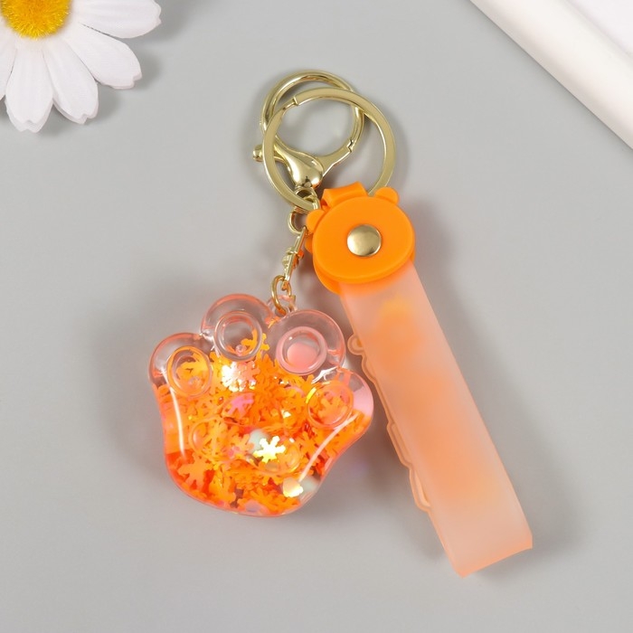 Брелок пластик с карабином, ремешком "Лапка с шариками" водный с блёстками 4,5х5х2 см