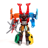 Робот &laquo;Автобот&raquo;, собирается из 7 машин