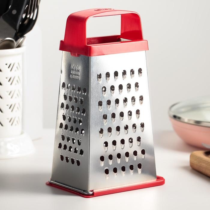 Тёрка &laquo;Универсал&raquo;, 4 грани, с крышкой-дозатором и пластиковой ручкой, 11&times;8,5&times;22 см, цвет МИКС