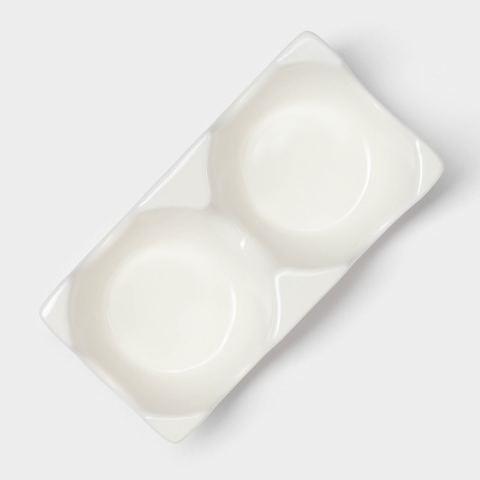 Набор фарфоровый для специй BellaTenero &laquo;Яйца&raquo;, 3 предмета: солонка 60 мл, перечница 60 мл, подставка, цвет белый и бежевый